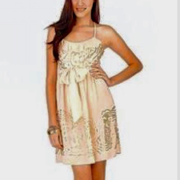 ๐Host Pick!๐Macyโs Johnny Martin cream ruffle and gold sequin trim party dress - Picture 1 of 11